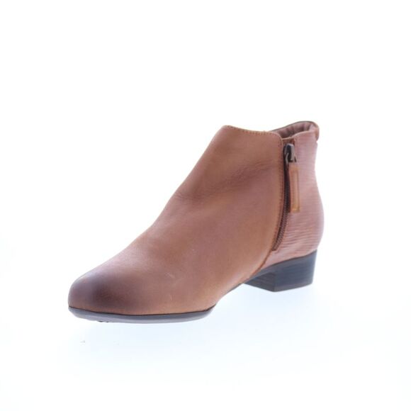 Trotters Womens Major Embossed Brown Boots (NWT) - Picture 4 of 7